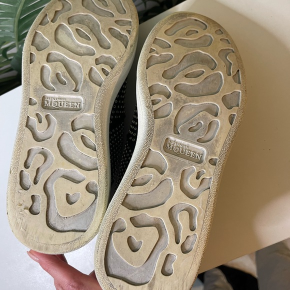 SOLD- Size 40 BEAUTIFUL Alexander McQueen black studded Sneakers - Picture 3 of 8